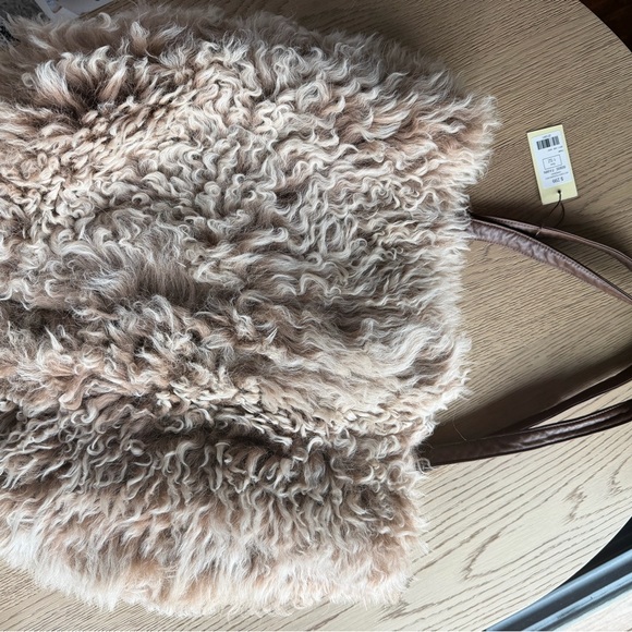 Plush Faux Shearling Tote Bag in Camel - Picture 5 of 5